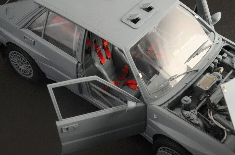 Lancia Delta HF integrale 16V "Martini Racing" Kit 1:12 - 50570