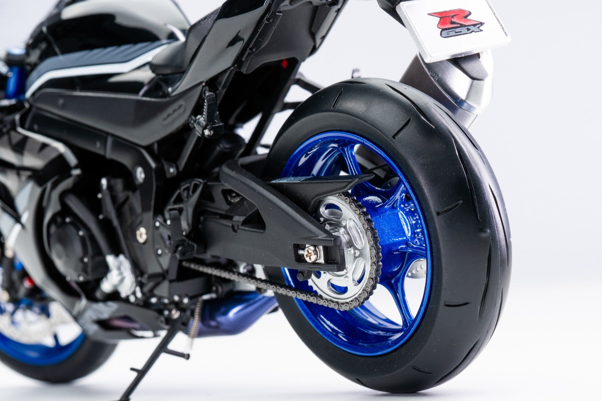 Suzuki GSX-R 1000R Black 1:12 - 53047