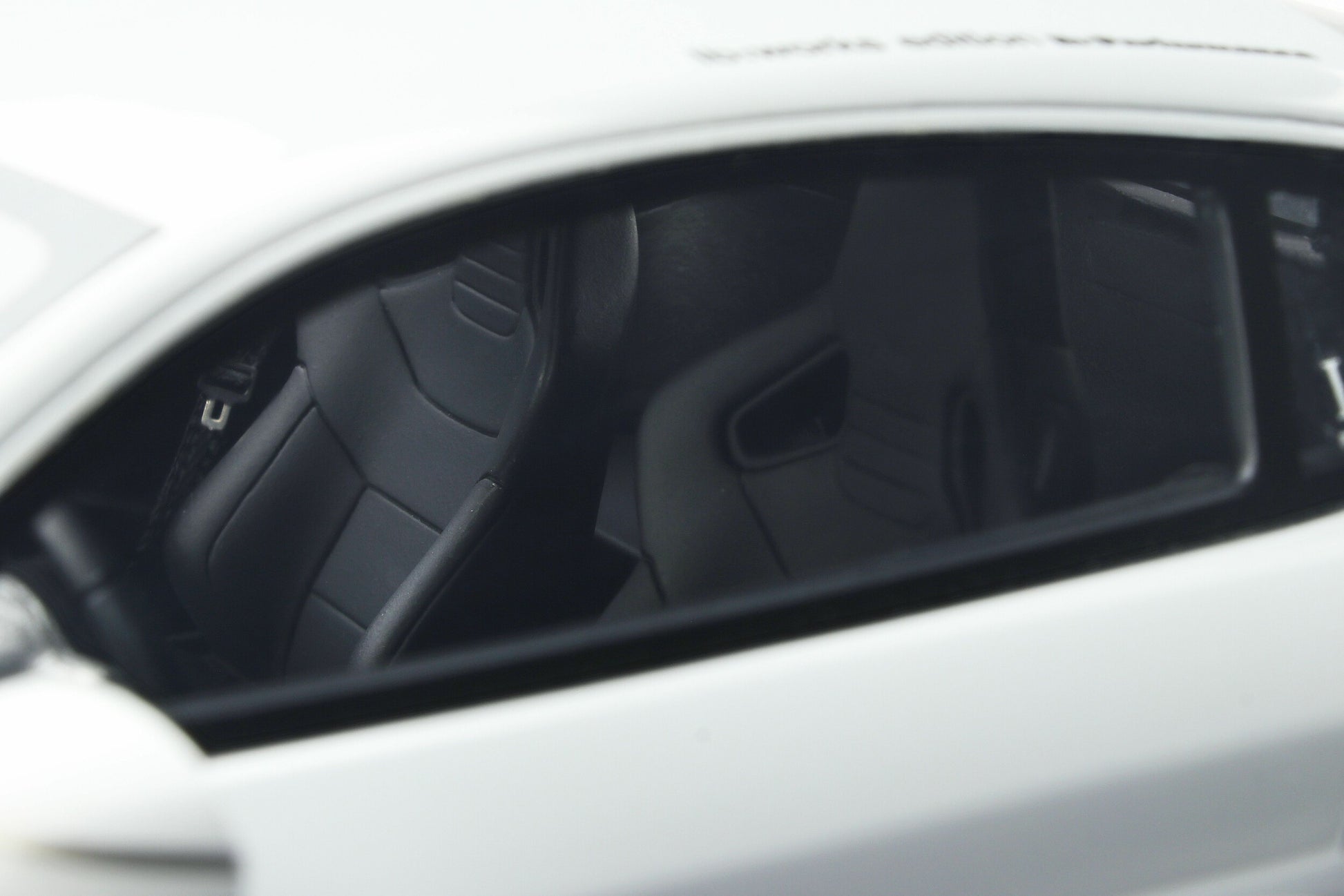 Audi R8 LB-Works 2019 Glacier White 1:18 - 53782