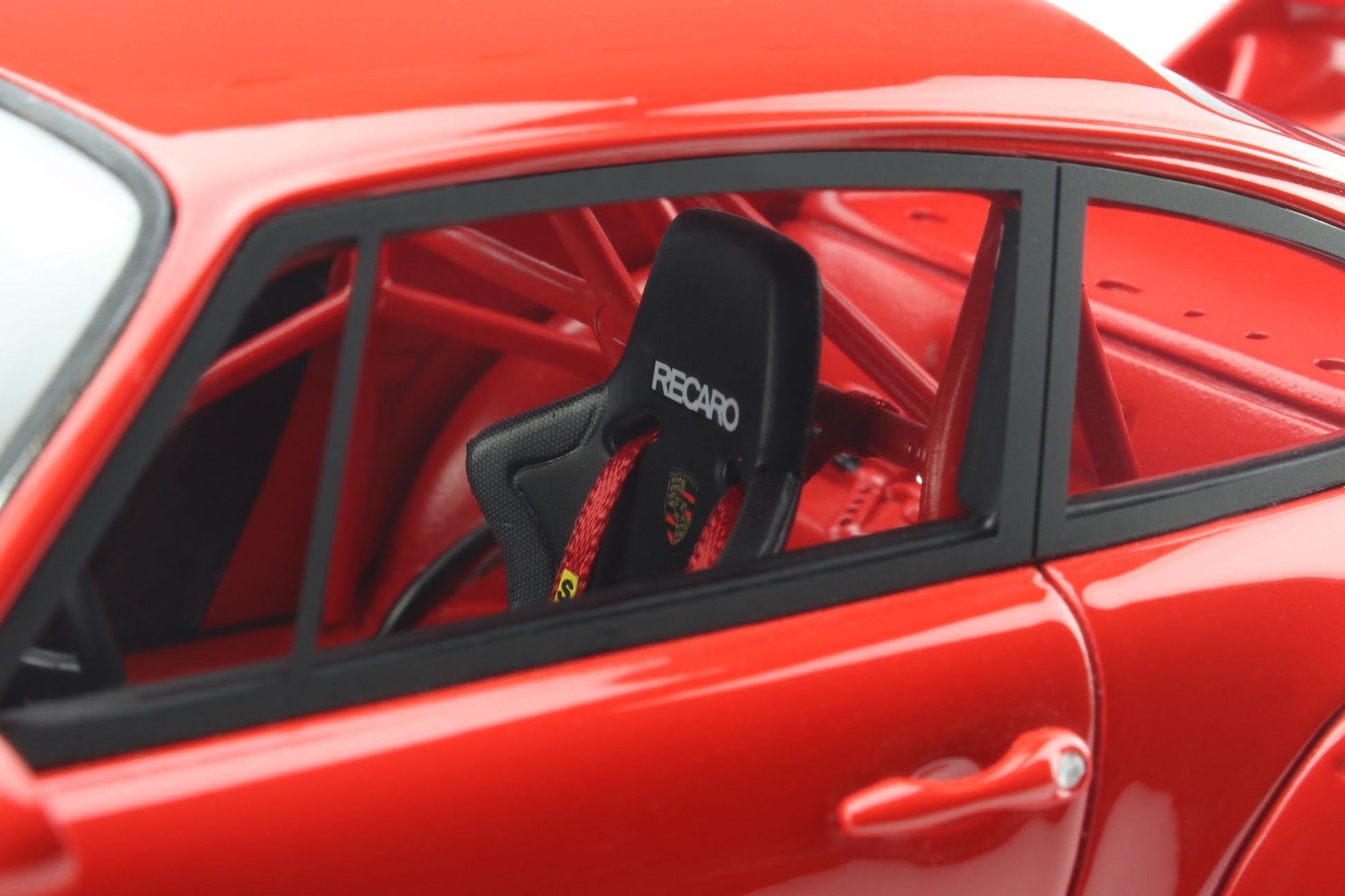 Porsche 911 (993) 3.8 RSR 1997 guards red 1:18 - 53861