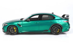 Alfa Romeo Giulia GTAM Verde Montreal Roll Bar Verde Brakes Yellow 1:18 - 56070
