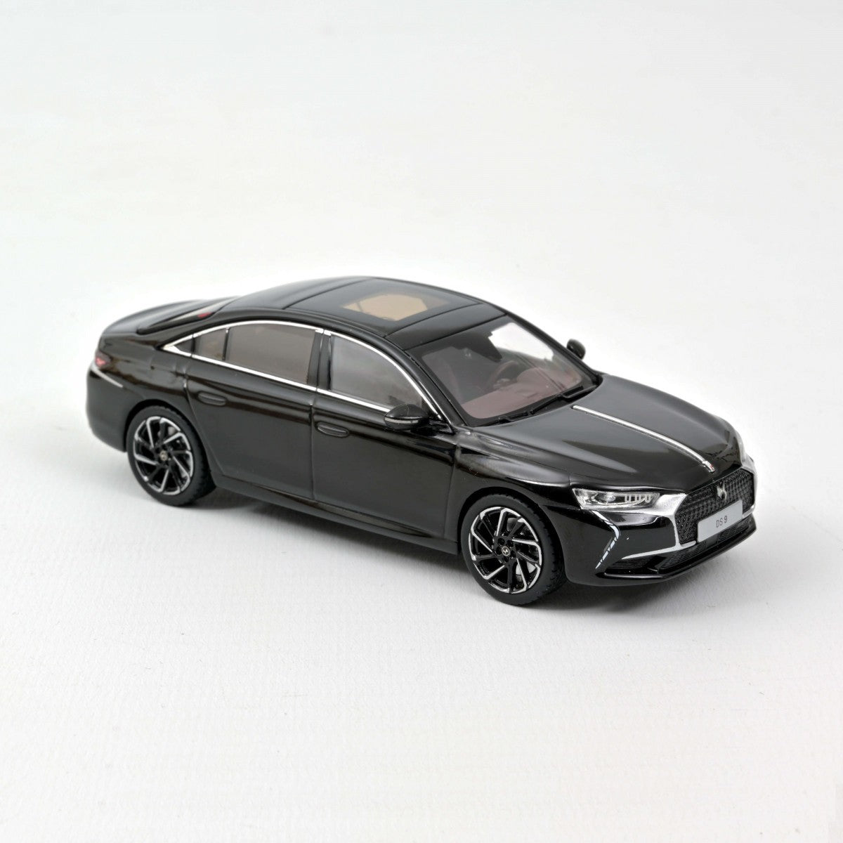 DS 9 2021 Black 1:43 - 56275