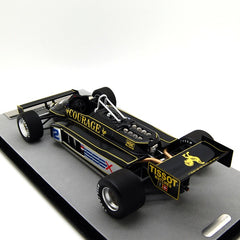 Lotus F1 87 JPS Courage-Essex Ford Cosworth DFV 3.0 V8 British GP 1981 Nigel Mansell 1:18 - 56621