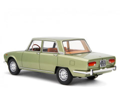 Alfa Romeo 2000 berlina 1971 verde metallizzato 1:18 - 57612