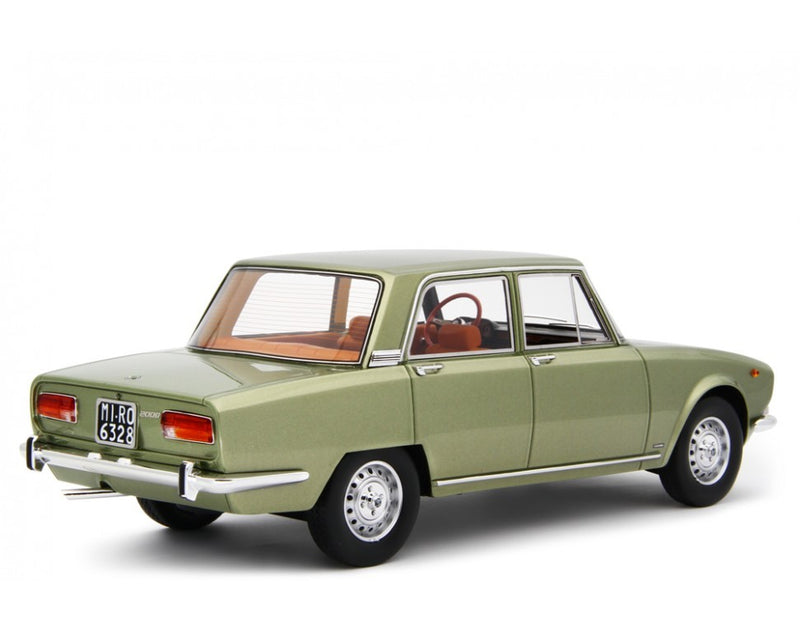 Alfa Romeo 2000 berlina 1971 verde metallizzato 1:18 - 57614