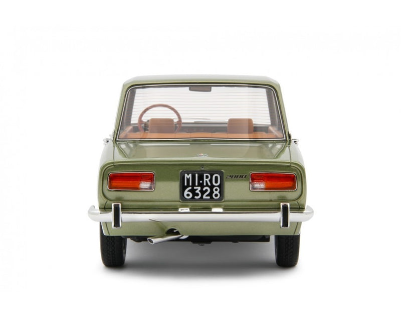 Alfa Romeo 2000 berlina 1971 verde metallizzato 1:18 - 57617
