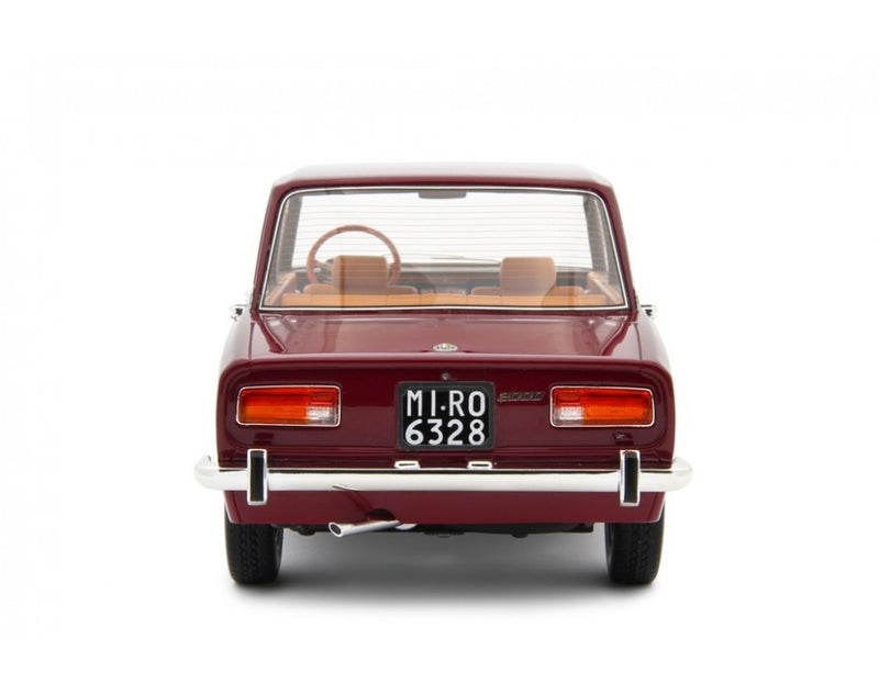 Alfa Romeo 2000 berlina 1971 Rosso Prugna 1:18 - 57633