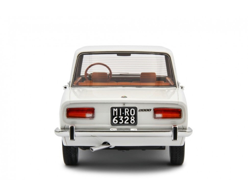 Alfa Romeo 2000 berlina 1971 Bianco 1:18 - 57650