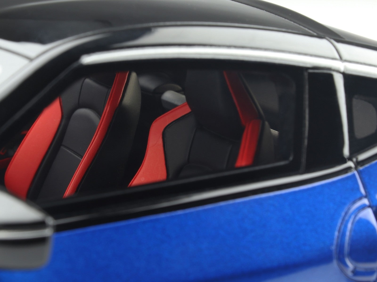 Nissan Z 2022 Bayside Blue 1:18 - 58097