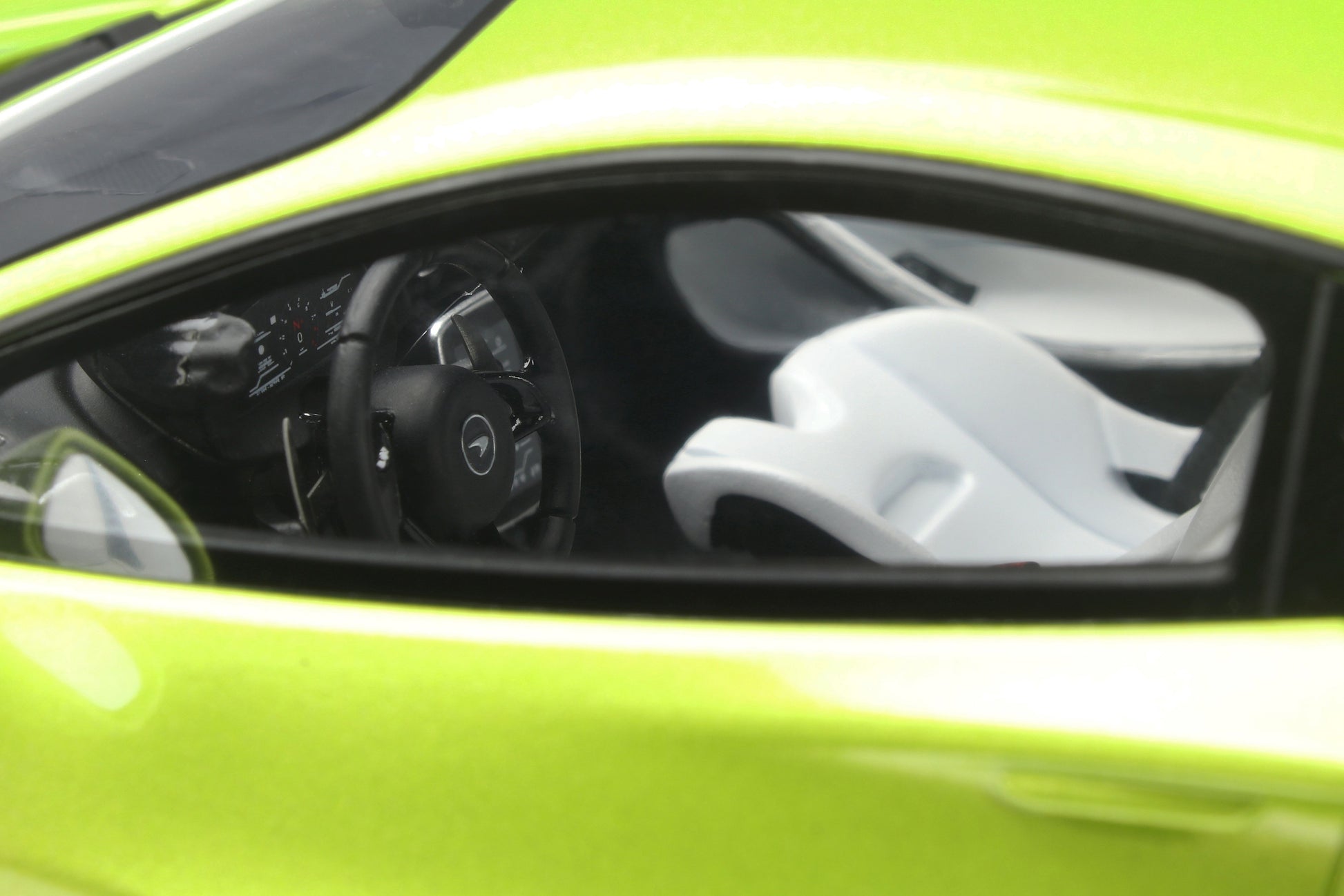 Mclaren Artura 2022 Acid Green 1:18 - 58122