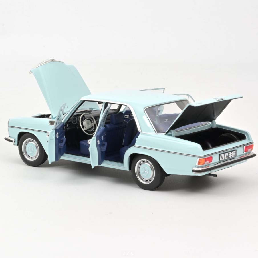 Mercedes-Benz 200 1968 Light blue 1:18 - 58831