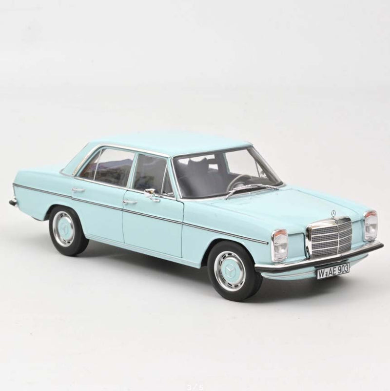 Mercedes-Benz 200 1968 Light blue 1:18 - 58833