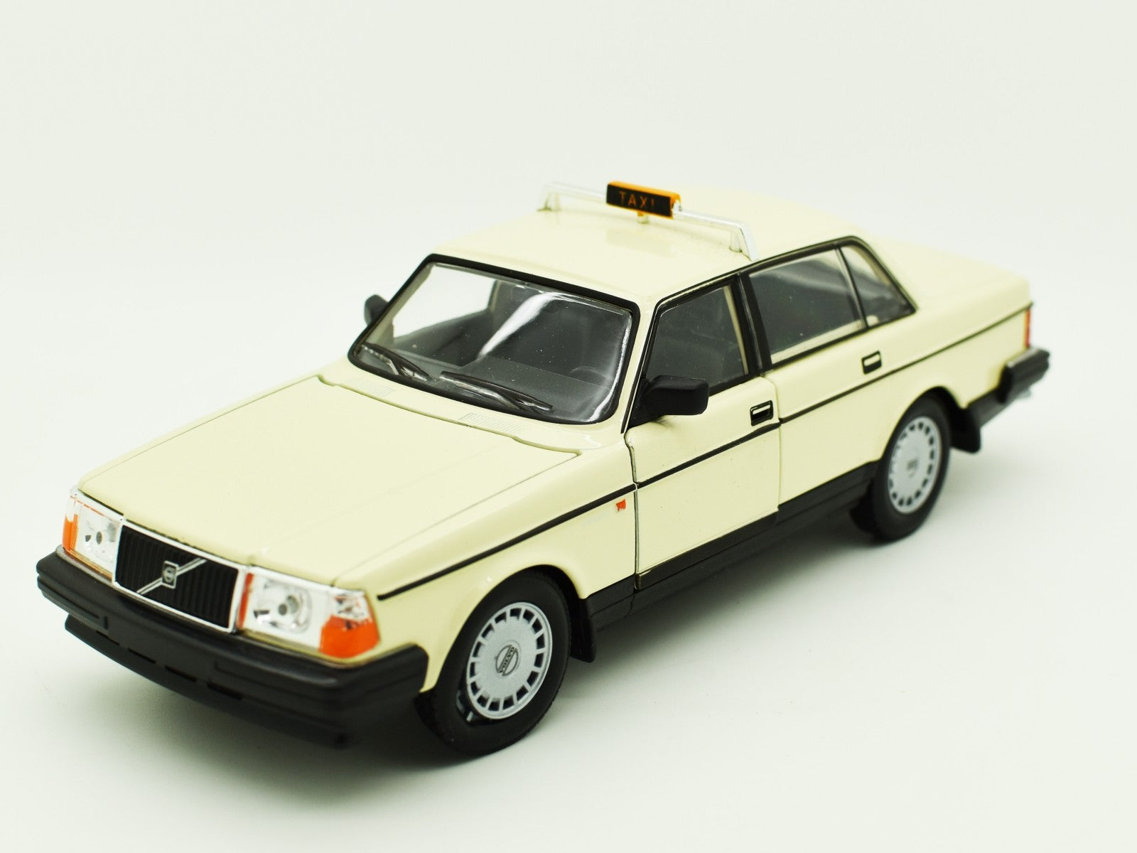 Volvo 240 GL 1986 Taxi 1:24 - 58986