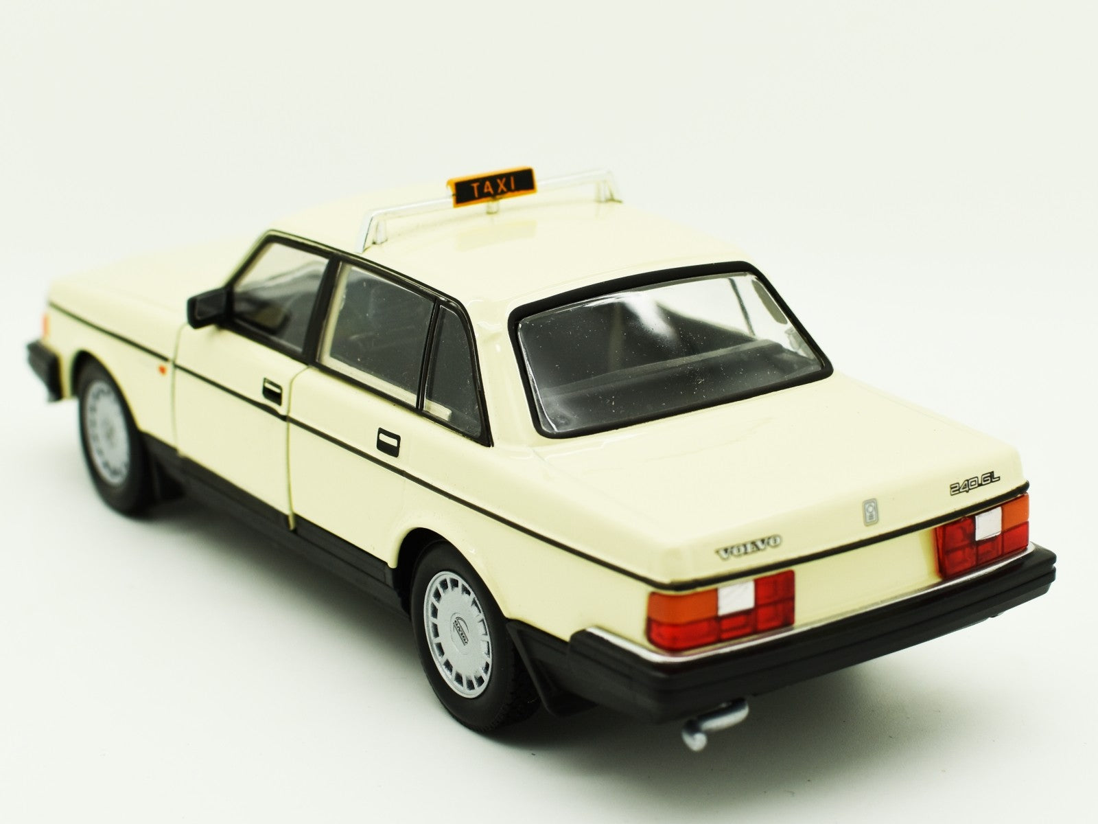 Volvo 240 GL 1986 Taxi 1:24 - 58987