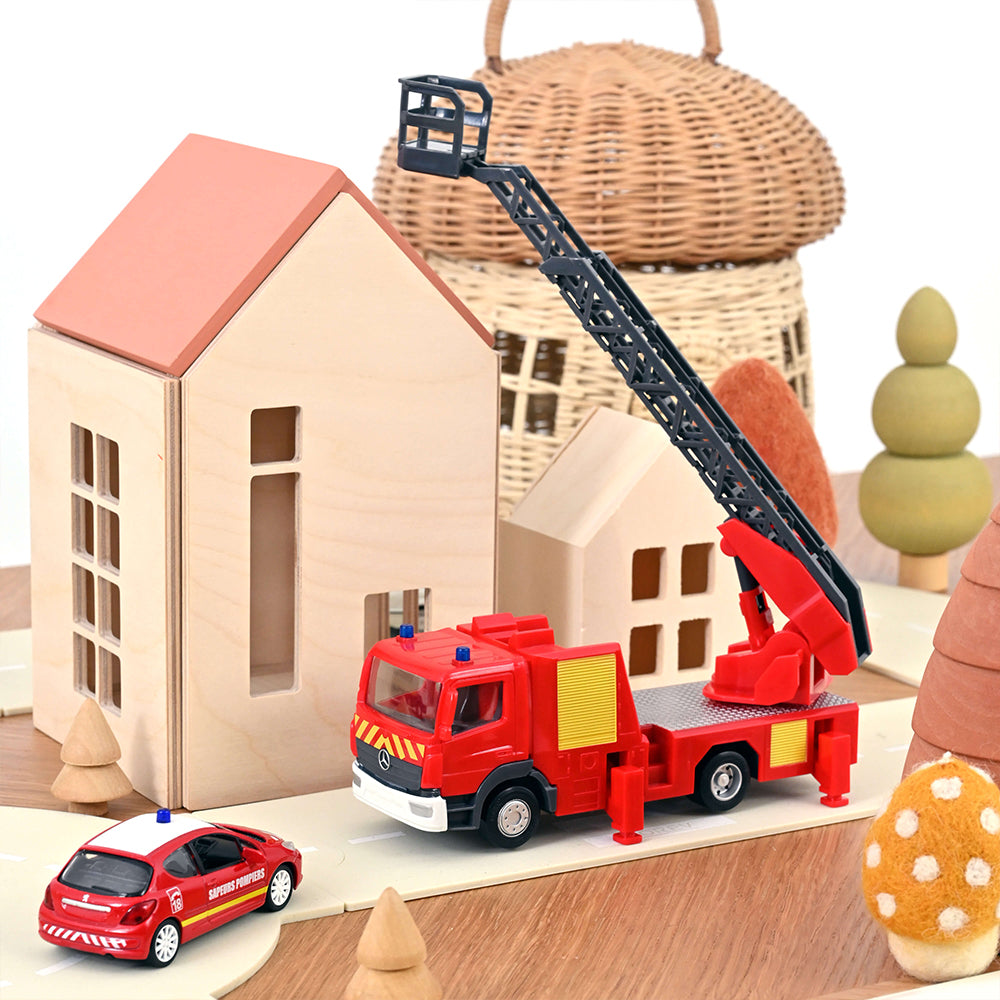 Mercedes-Benz Atego Plastigam Fire Truck 1:43-3