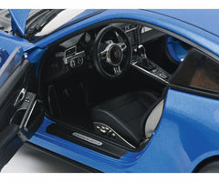 Porsche 911 (991) Carrera GTS Coupe 2014 blue metallic 1:18 - 60182