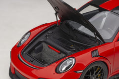 Porsche 911 (991 II) GT2 RS Weissach Package Guards Red 1:18 - 60259