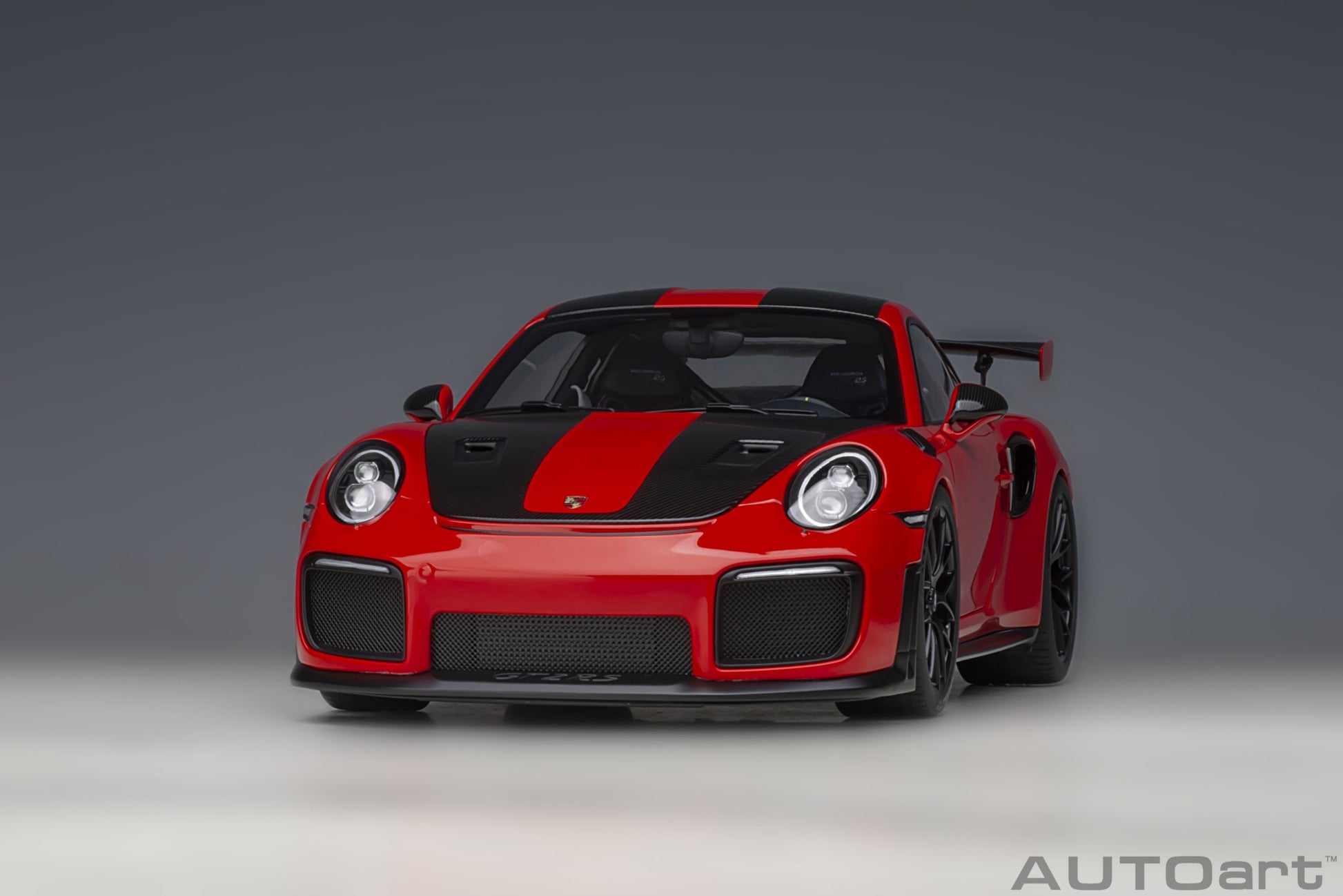 Porsche 911 (991 II) GT2 RS Weissach Package Guards Red 1:18 - 60264