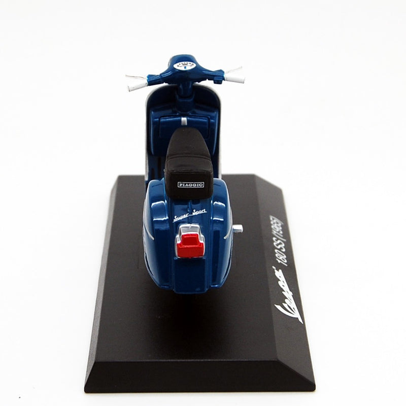Vespa Piaggio 180SS 1965 Blue 1:18 - 61655