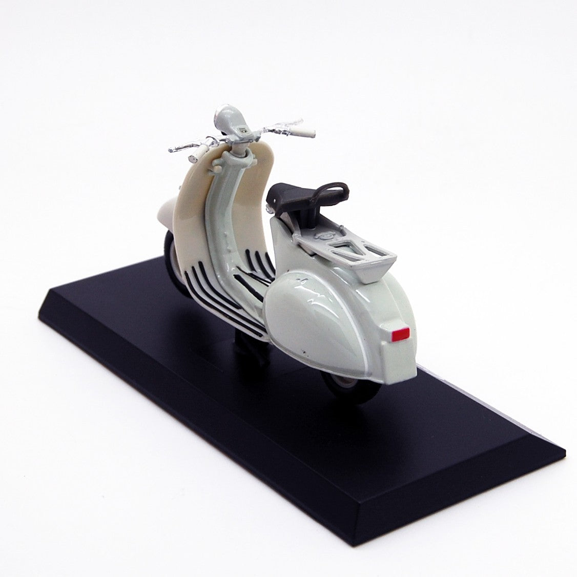 Vespa Piaggio 150 1955 Grigio 1:18 - 61690