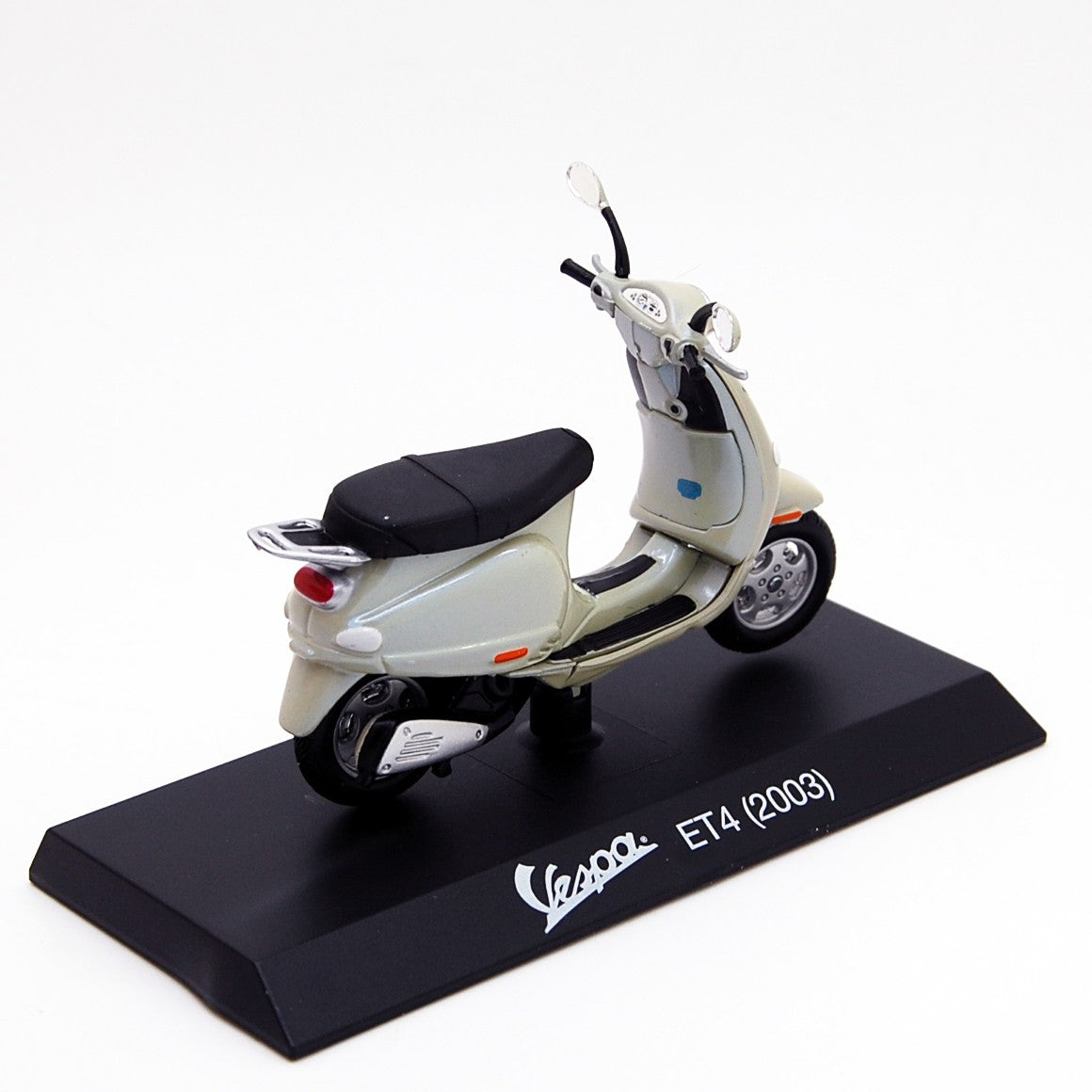 Vespa Piaggio ET4 2003 Beige Iridescente 1:18 - 61800
