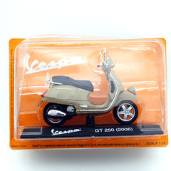 Vespa Piaggio GT 250 2006 Beige 1:18 - 61894