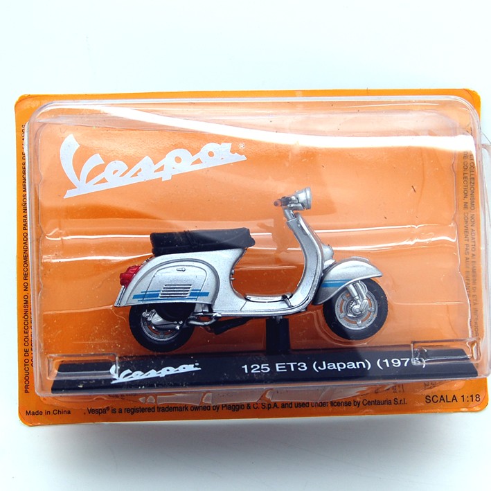 Vespa Piaggio 125 ET3 Japan 1976 Silver Blu 1:18 - 61966