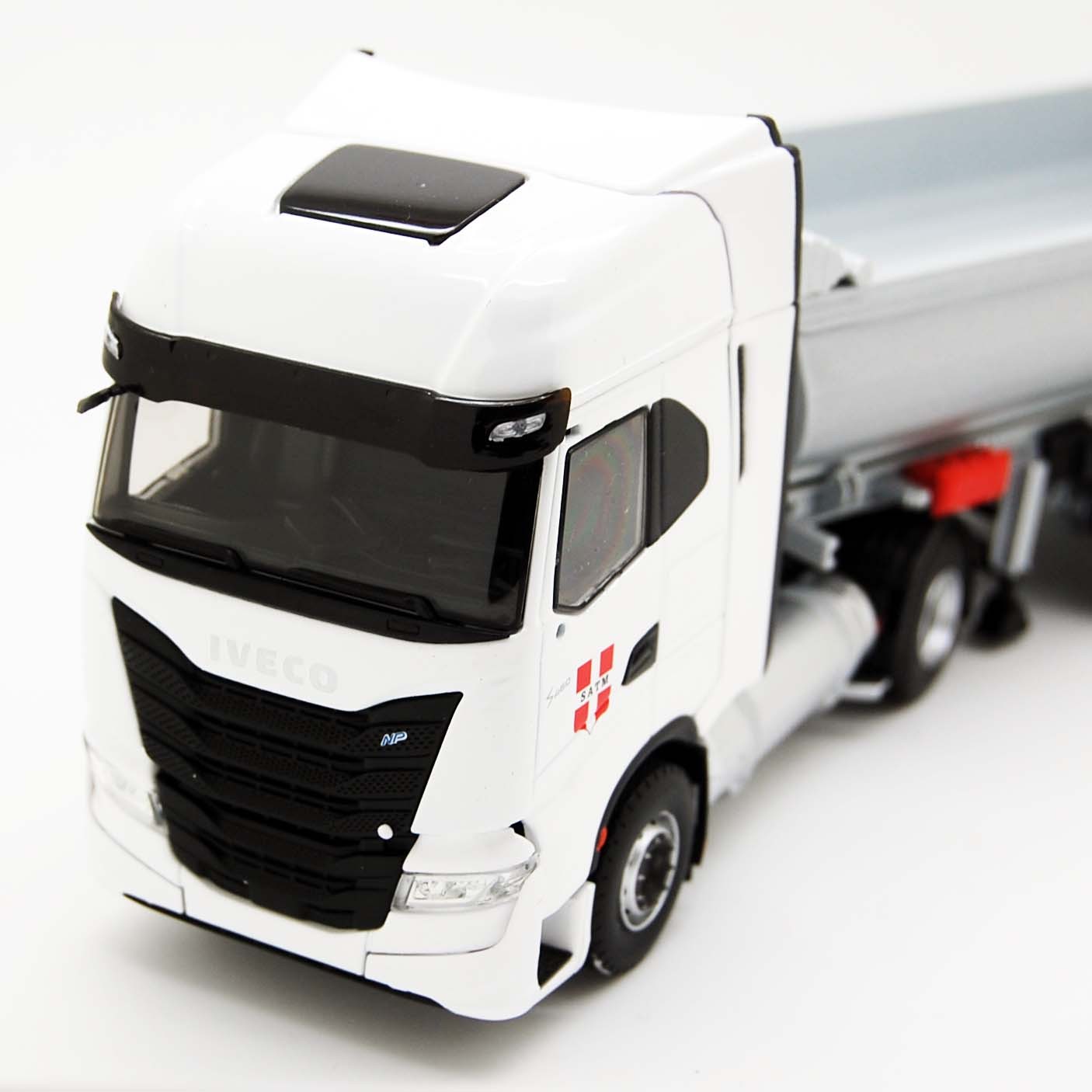 Iveco Stralis S-Way S460 NP Rimorchio Vasca "SATM " 1:43 - 62182