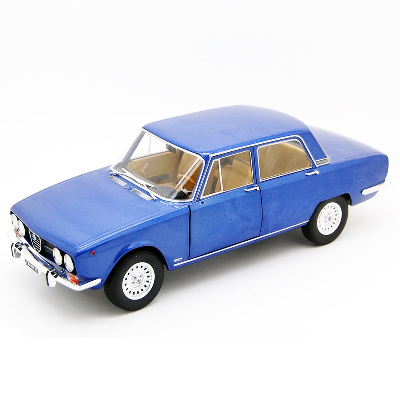 Alfa Romeo 2000 Berlina 1971 Blu Pervinca Metallizzato 1:18 - 62383