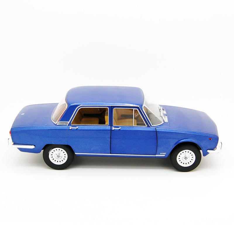 Alfa Romeo 2000 Berlina 1971 Blu Pervinca Metallizzato 1:18 - 62388