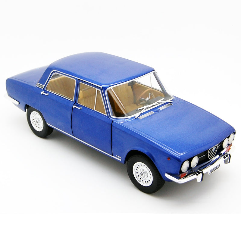 Alfa Romeo 2000 Berlina 1971 Blu Pervinca Metallizzato 1:18 - 62389
