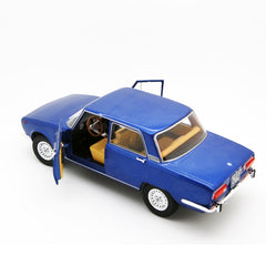Alfa Romeo 2000 Berlina 1971 Blu Pervinca Metallizzato 1:18 - 62391