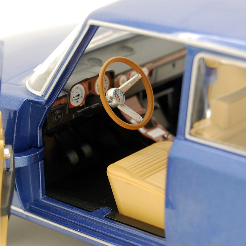 Alfa Romeo 2000 Berlina 1971 Blu Pervinca Metallizzato 1:18 - 62392