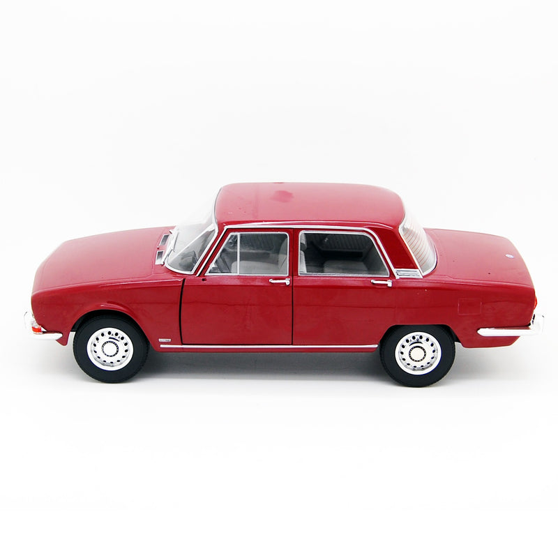 Alfa Romeo 1750 Berlina 1968 Prugna 1:18 - 62410