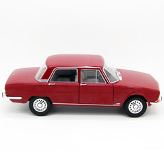 Alfa Romeo 1750 Berlina 1968 Prugna 1:18 - 62414