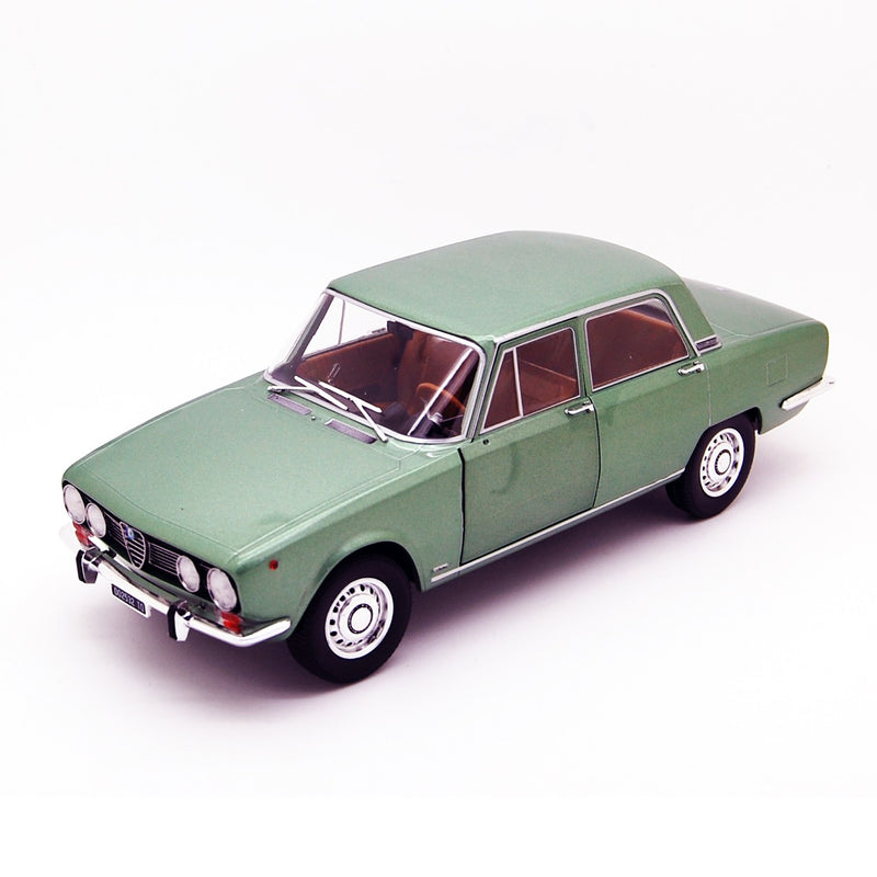 Alfa Romeo 1750 Berlina 1969 Verde Oliva Metallizzato 1:18 - 62433