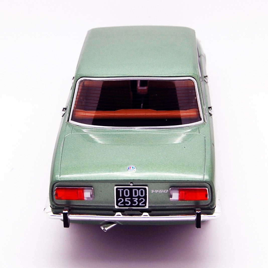 Alfa Romeo 1750 Berlina 1969 Verde Oliva Metallizzato 1:18 - 62436