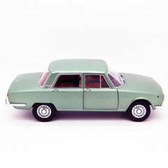 Alfa Romeo 1750 Berlina 1969 Verde Oliva Metallizzato 1:18 - 62438