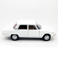 Alfa Romeo 1750 Berlina 1969 Bianco 1:18 - 62460