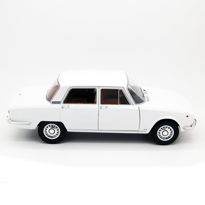 Alfa Romeo 1750 Berlina 1969 Bianco 1:18 - 62460