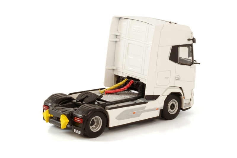 DAF XG+ 4x2 White Line 1:50 - 62760