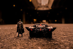 Batmobile 2022 with Batman Figure 1:18 - 63218