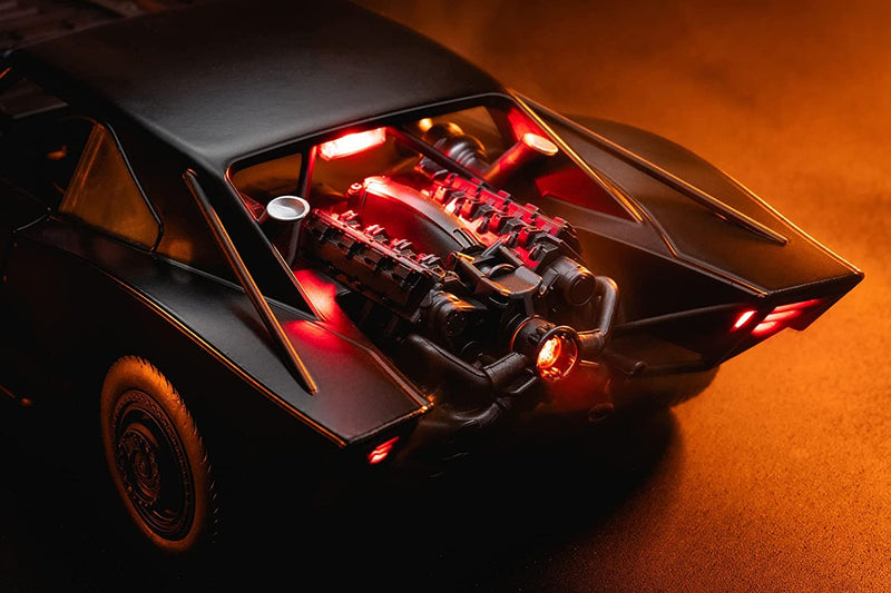 Batmobile 2022 with Batman Figure 1:18 - 63226