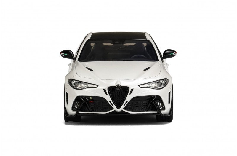 Alfa Romeo Giulia GTAM 2020 Trofeo White 1:18 - 63280