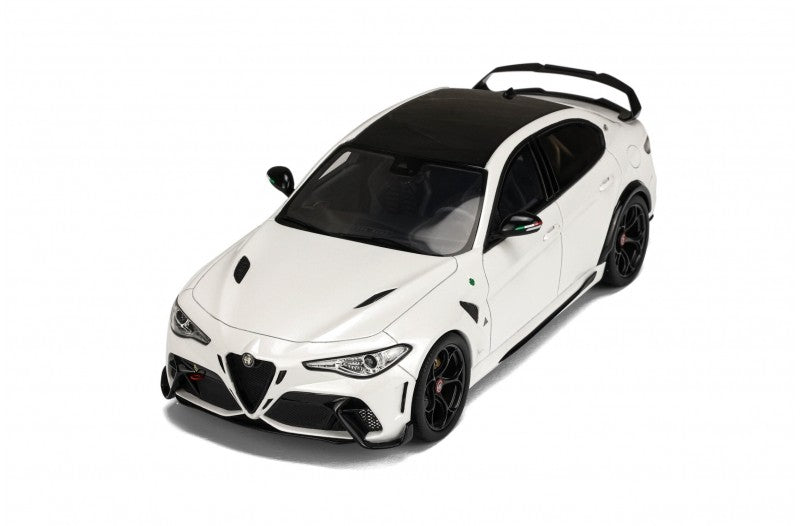 Alfa Romeo Giulia GTAM 2020 Trofeo White 1:18 - 63282
