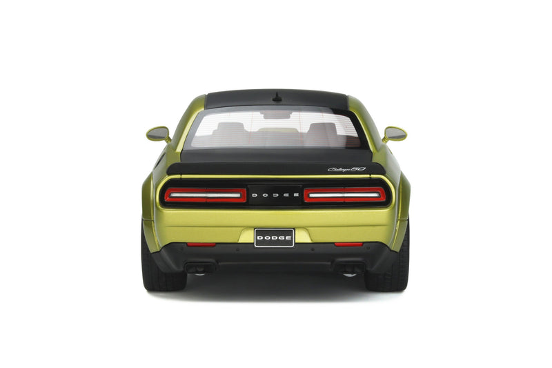 Dodge Challenger R/T Scat Pack Widebody 2020 green metallic / black 1:18 - 63460