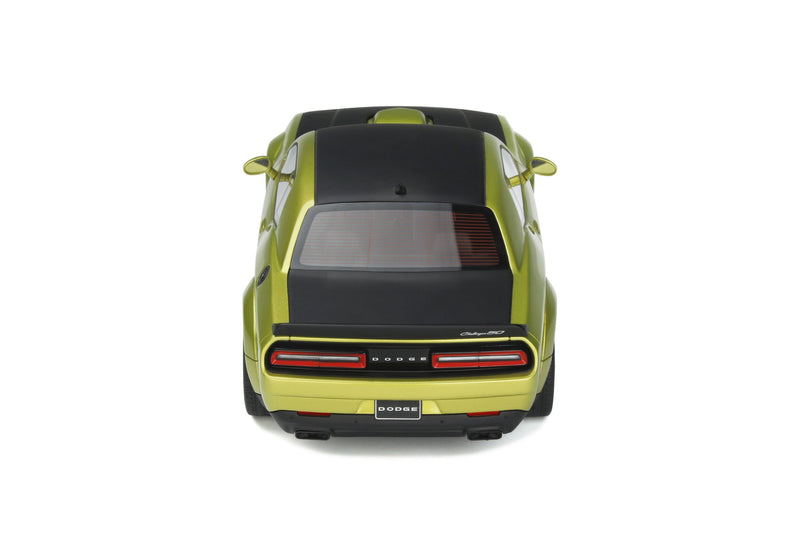Dodge Challenger R/T Scat Pack Widebody 2020 green metallic / black 1:18 - 63464