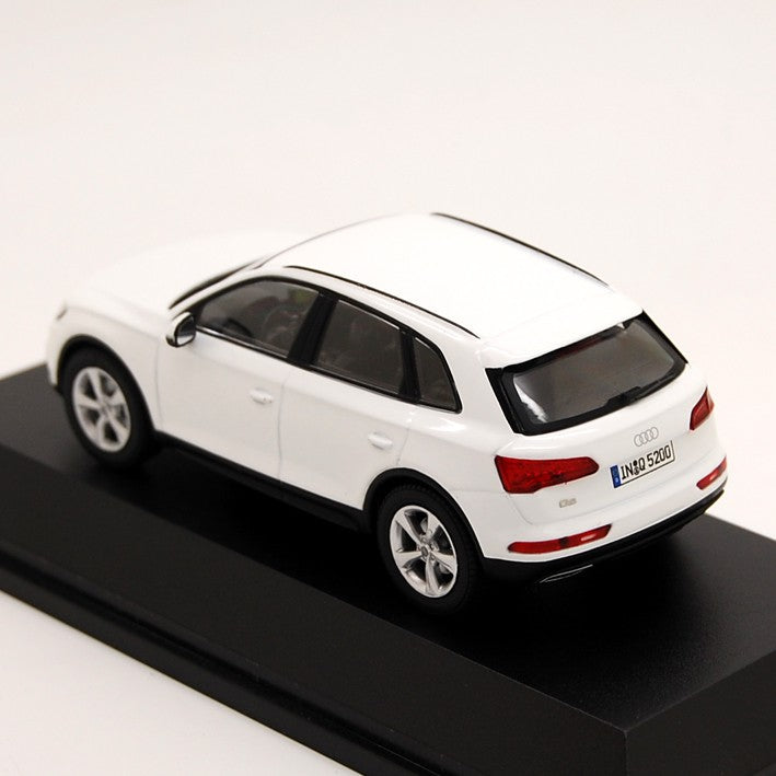 Audi Q5 2017 Ibis White 1:43 - 63499