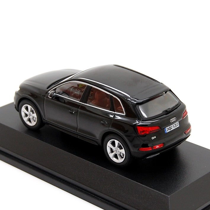 Audi Q5 2017 Myth Black 1:43 - 63519