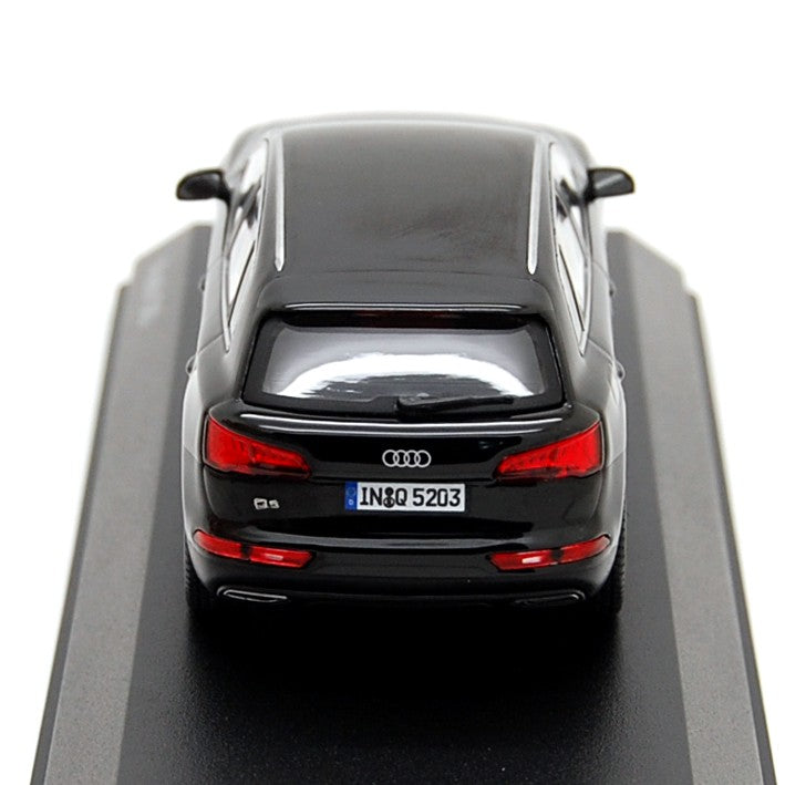 Audi Q5 2017 Myth Black 1:43 - 63520
